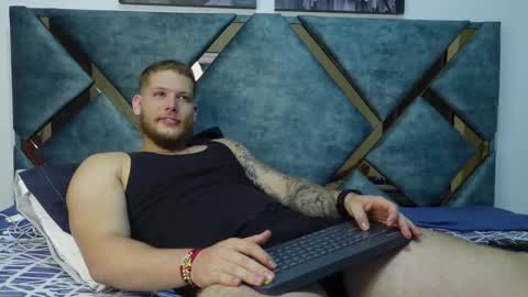 Snapshot of valentino_ferrari28 chatting on 16, 10, 2025 Valentino Ferrari online show from 16, 10, 2025