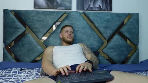 Snapshot of valentino_ferrari28 chatting on 22, 10, 2025 Valentino Ferrari online show from 22, 10, 2025