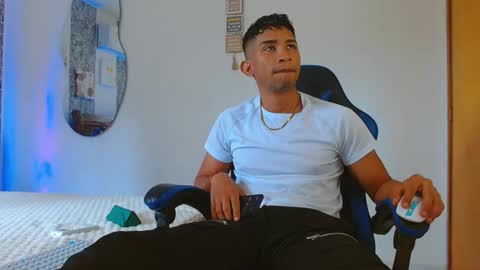 Mistery Guy online show from 2, 10, 2025