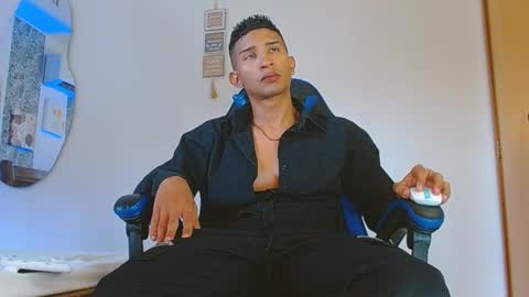 Mistery Guy online show from 21, 11, 2025