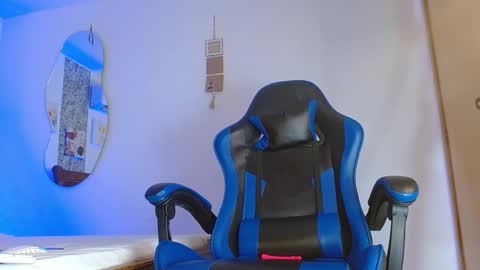 Mistery Guy online show from 2, 12, 2025