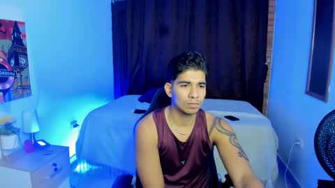 Snapshot of valentino_moura_ chatting on 3, 3, 2025 VALENTINO MOURA online show from 3, 3, 2025