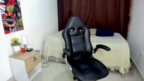 Snapshot of valentino_moura_ chatting on 7, 3, 2025 VALENTINO MOURA online show from 7, 3, 2025