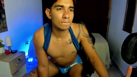 Snapshot of valentino_moura_ chatting on 7, 3, 2025 VALENTINO MOURA online show from 7, 3, 2025