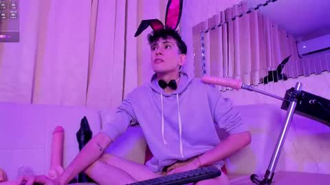 Valentino online show from 10, 3, 2025