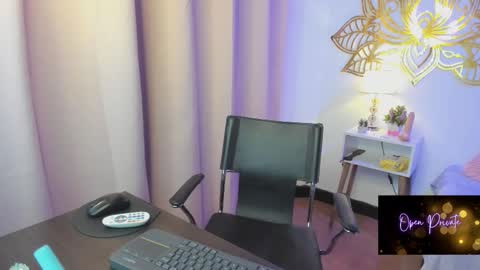 Snapshot of valeperez24 chatting on 28, 10, 2025 Valery And Daniel online show from 28, 10, 2025