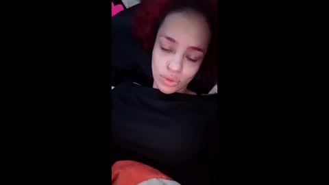 valeria_rios22 online show from 19, 4, 2026