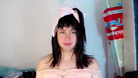 Snapshot of valeriagill_ chatting on 19, 10, 2025 valeriagill_ online show from 19, 10, 2025