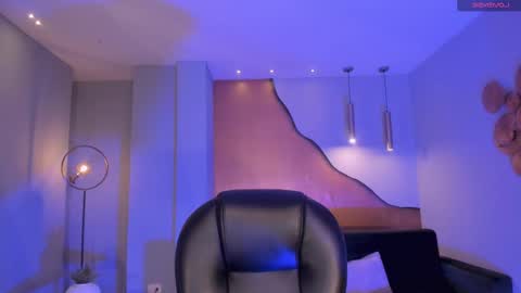 Snapshot of valeriariverax chatting on 11, 3, 2025 Valeria online show from 11, 3, 2025