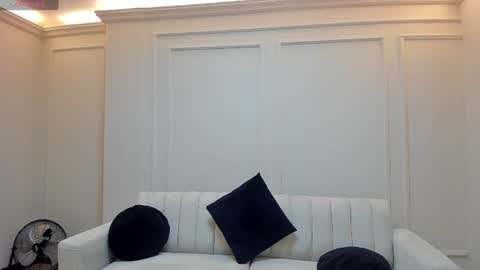 Snapshot of valeriaroldanx chatting on 18, 6, 2026 Valeria online show from 18, 6, 2026