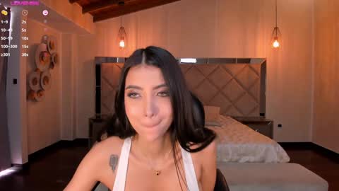 Snapshot of valeriavelvet chatting on 2, 1, 2025 Vale online show from 2, 1, 2025