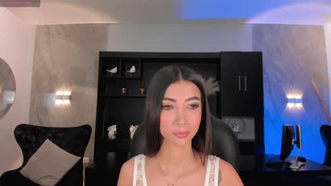 Snapshot of valeriavelvet chatting on 11, 1, 2025 Vale online show from 11, 1, 2025