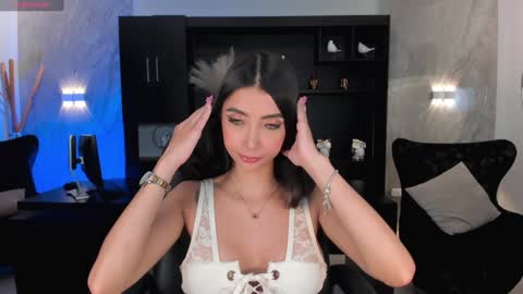 Snapshot of valeriavelvet chatting on 11, 1, 2025 Vale online show from 11, 1, 2025