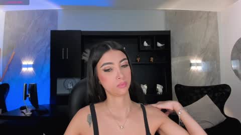 Snapshot of valeriavelvet chatting on 11, 1, 2025 Vale online show from 11, 1, 2025