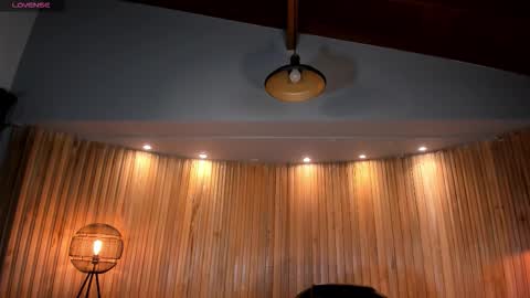 Snapshot of valeriavelvet chatting on 3, 10, 2025 Vale online show from 3, 10, 2025