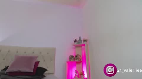 Snapshot of valerie_21 chatting on 4, 12, 2024 Valeriee online show from 4, 12, 2024
