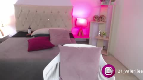 Snapshot of valerie_21 chatting on 11, 12, 2024 Valeriee online show from 11, 12, 2024