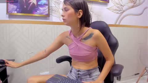 Snapshot of valerie__skinny chatting on 13, 6, 2026 valeri online show from 13, 6, 2026