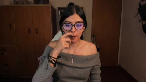 Snapshot of valerie__sky chatting on 15, 1, 2025 Val online show from 15, 1, 2025