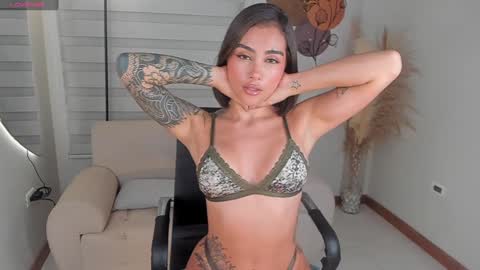 Snapshot of valerieaustin chatting on 7, 1, 2025 call me Val online show from 7, 1, 2025