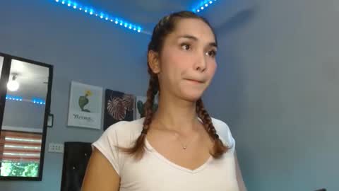 Snapshot of valeriedollxxx chatting on 13, 10, 2025 Valerie online show from 13, 10, 2025