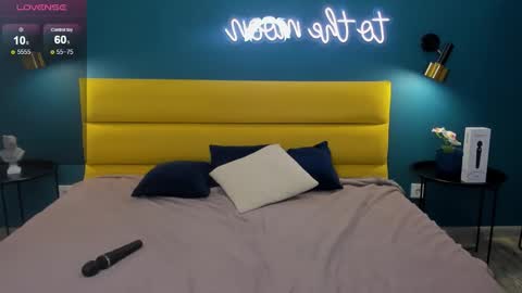 Hot  Valerie online show from 26, 11, 2025