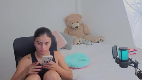 Juli C online show from 1, 4, 2026