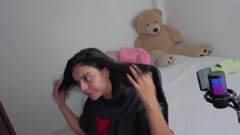 valerihouse_ online show from 3, 6, 2026