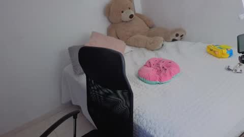 valerihouse_ online show from 2, 7, 2026