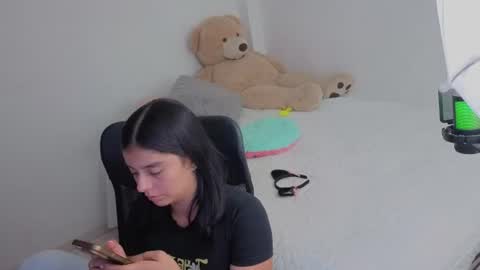 valerihouse_ online show from 9, 7, 2026