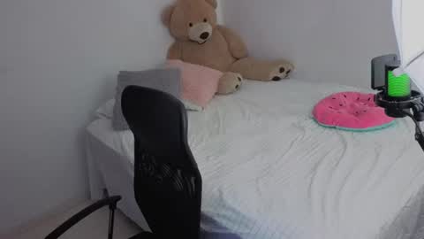 valerihouse_ online show from 7, 8, 2026