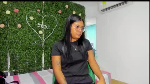 Snapshot of valery_021 chatting on 18, 1, 2025 Valery online show from 18, 1, 2025