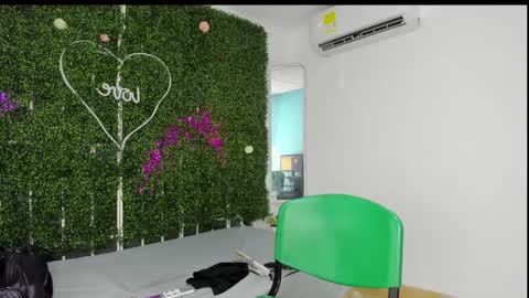 Snapshot of valery_021 chatting on 12, 2, 2025 Valery online show from 12, 2, 2025