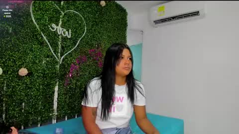 Snapshot of valery_021 chatting on 5, 3, 2025 Valery online show from 5, 3, 2025