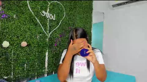 Snapshot of valery_021 chatting on 5, 3, 2025 Valery online show from 5, 3, 2025