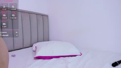 Snapshot of valery__nova chatting on 13, 9, 2025 Cris online show from 13, 9, 2025