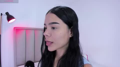 Snapshot of valery__nova chatting on 12, 10, 2025 Cris online show from 12, 10, 2025