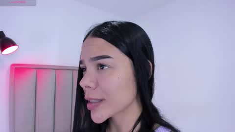 Snapshot of valery__nova chatting on 25, 11, 2025 Cris online show from 25, 11, 2025