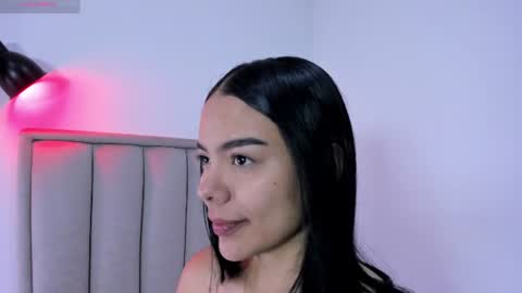 Cris  online show from 23, 7, 2026