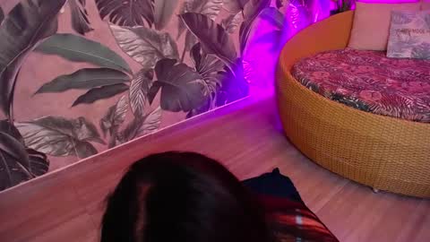 valery_blush online show from 18, 11, 2025