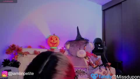  Valery Lin Dupont online show from 31, 10, 2025