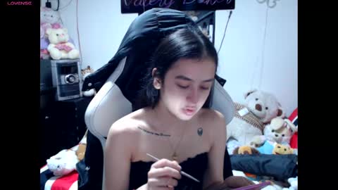 Snapshot of valerybaker1 chatting on 27, 10, 2025 B V Naughty online show from 27, 10, 2025