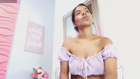 Snapshot of valerynbrown chatting on 16, 12, 2024 valery online show from 16, 12, 2024
