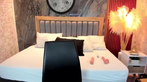 Valerie Shadey  online show from 15, 12, 2025