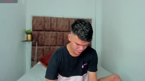 Valery Stonne  online show from 17, 2, 2025