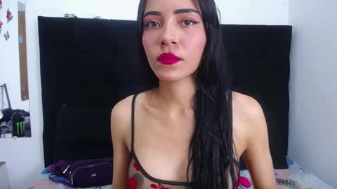 Snapshot of valerythompsonper chatting on 15, 9, 2025 valery online show from 15, 9, 2025