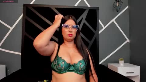 Snapshot of valka_ross chatting on 23, 10, 2025 VALKA ROSS online show from 23, 10, 2025