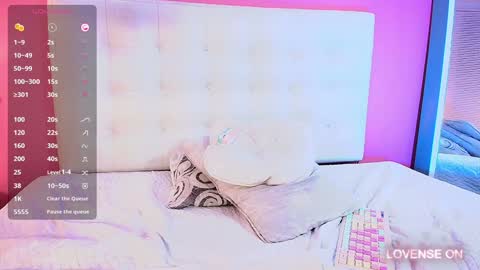 Valkiria moore  online show from 22, 12, 2024