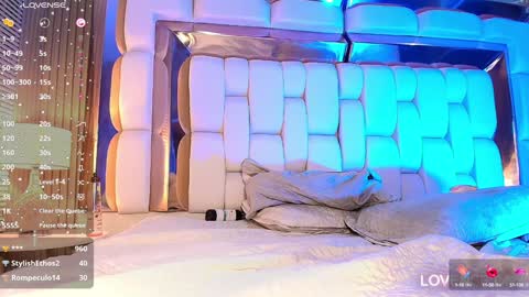 Valkiria moore  online show from 8, 1, 2025