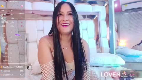 Valkiria moore  online show from 12, 1, 2025